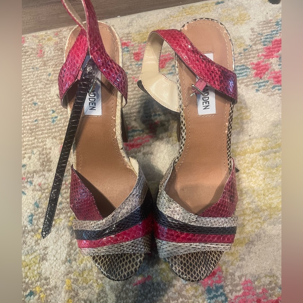 Steve Madden platform
